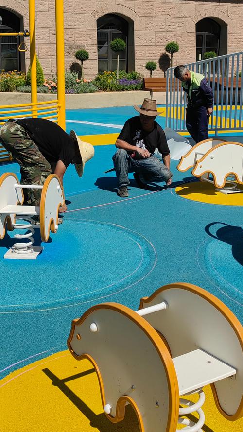 塑胶球场多少钱一平方 塑胶球场多少钱一平方