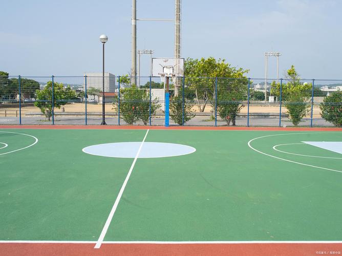 什么是塑胶篮球场 什么是塑胶篮球场